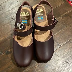 Mia Abba Clog -Wine
